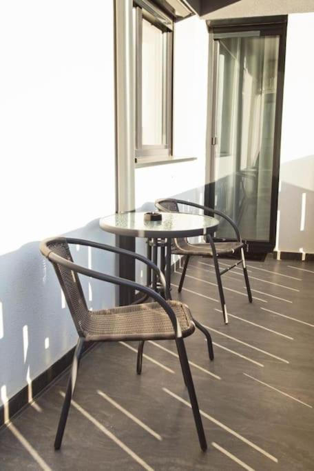 5 Dream Apartment 5 Cu Parcare Privata Oradea Exteriör bild