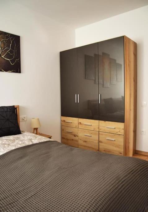 5 Dream Apartment 5 Cu Parcare Privata Oradea Exteriör bild