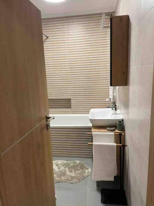 5 Dream Apartment 5 Cu Parcare Privata Oradea Exteriör bild